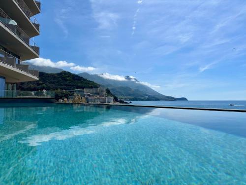 luxury hotels in Budva County