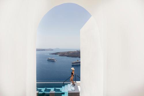 luxury hotels in Fira