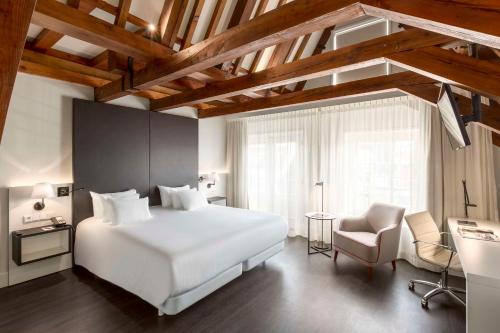 luxury hotels in Amsterdam