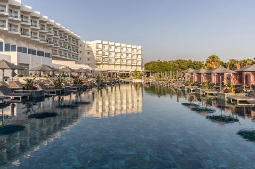 luxury hotels in Paphos City
