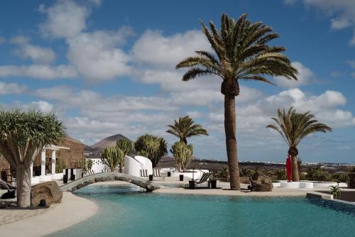 luxury hotels in Playa Blanca
