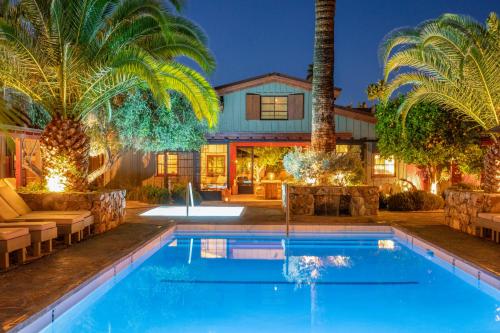 luxury hotels in Palm Springs Metropolitan Area