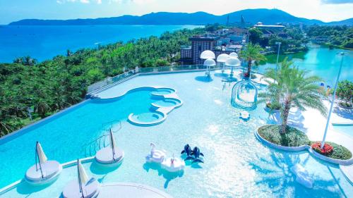 luxury hotels in Sanya