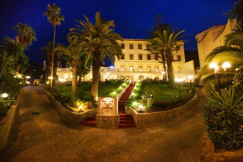 luxury hotels in Cadiz Province