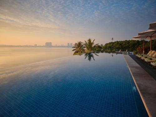 luxury hotels in Hanoi