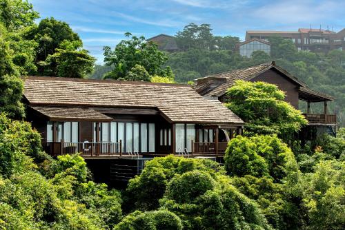 luxury hotels in Hainan