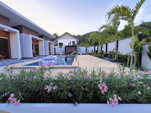 luxury hotels in Klong Muang Beach