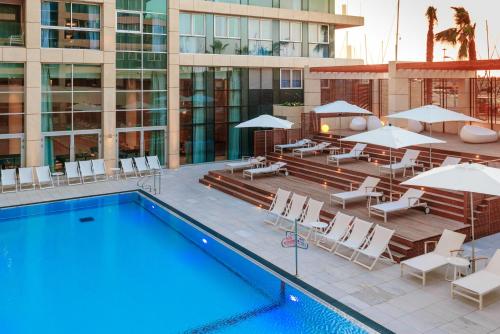 luxury hotels in Tel Aviv