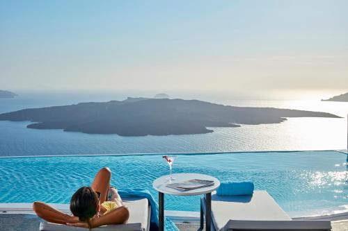 luxury hotels in Fira