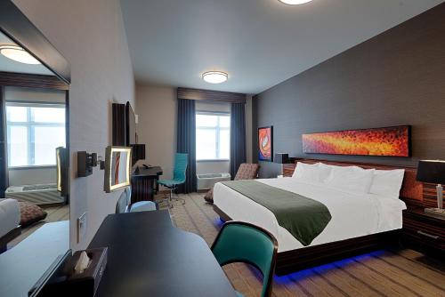 luxury hotels in Calgary Region