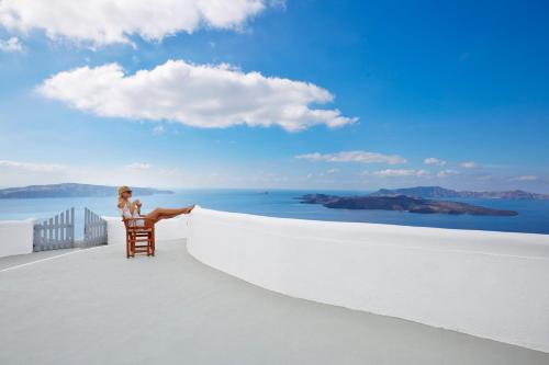 luxury hotels in Fira