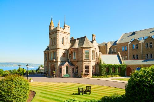 luxury hotels in Antrim County