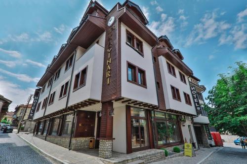 luxury hotels in Pristina County