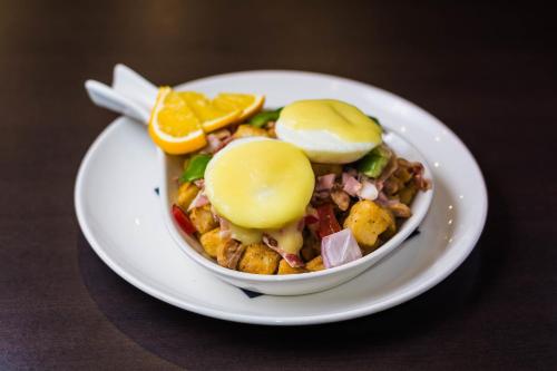 luxury hotels in Nisku