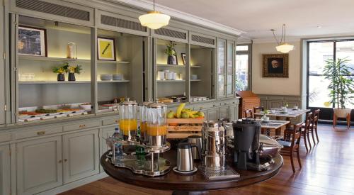 luxury hotels in Vila Nova De Gaia