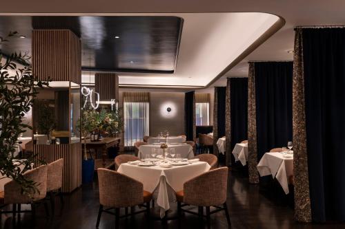 luxury hotels in Times Square