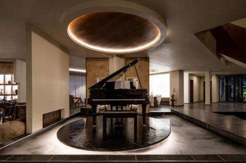 luxury hotels in Shangri-La