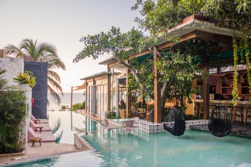 luxury hotels in Riviera Maya