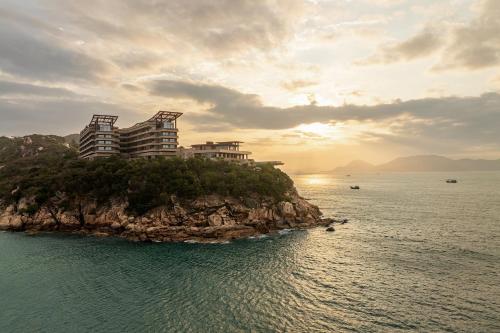 luxury hotels in Zhuhai