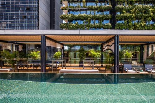 luxury hotels in Sydney Cbd