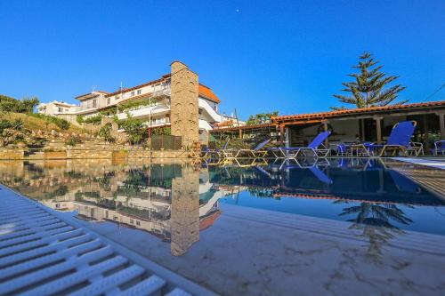 luxury hotels in Central Greece