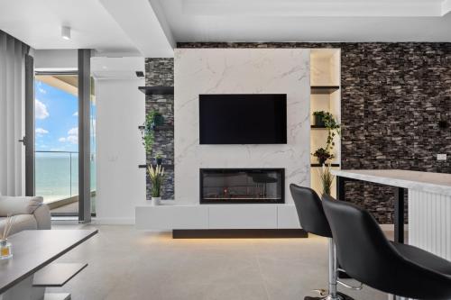 luxury hotels in Mamaia Area