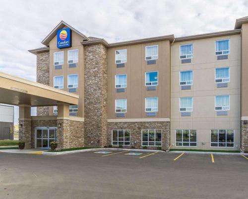 luxury hotels in Nisku