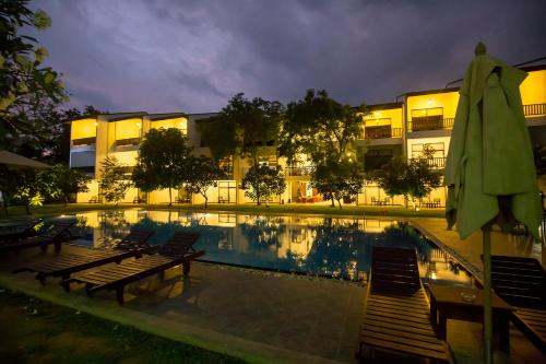luxury hotels in Hambantota District