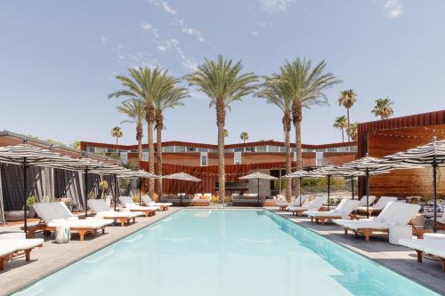 luxury hotels in Palm Springs Metropolitan
