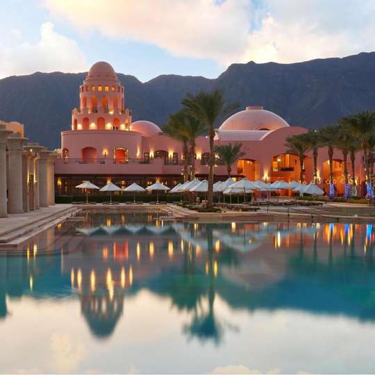luxury hotels in Taba