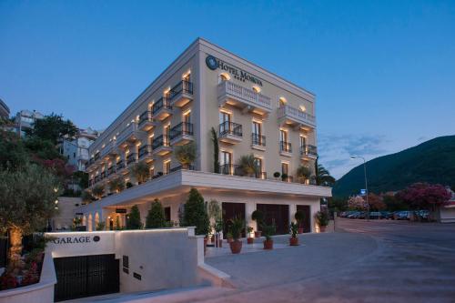 luxury hotels in Budva County