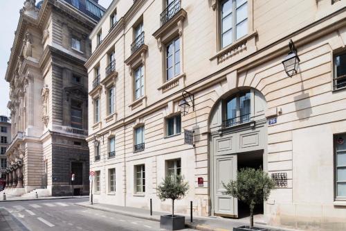 luxury hotels in 1St 2Nd Arr. (Near Louvre)