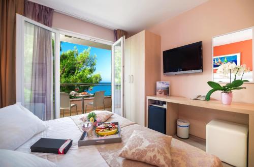 luxury hotels in Makarska