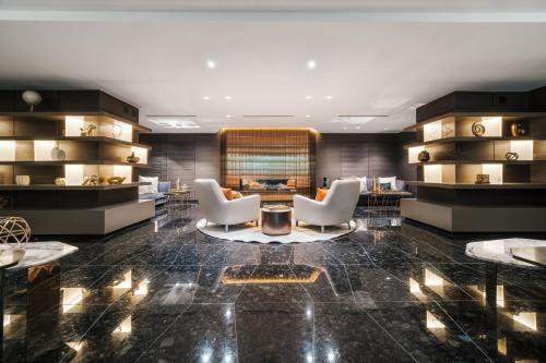 luxury hotels in Lower Mainland British Columbia