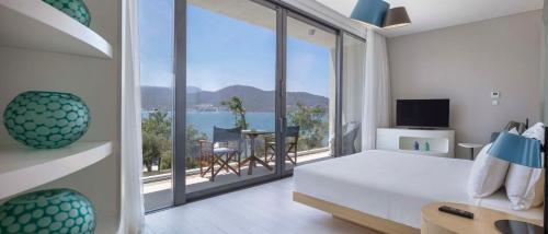luxury hotels in Torba
