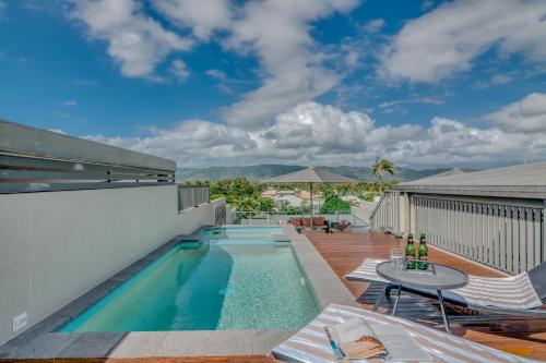 luxury hotels in Port Douglas