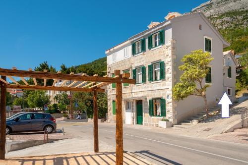 luxury hotels in Baška Voda