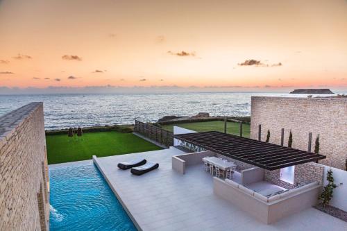luxury hotels in Paphos