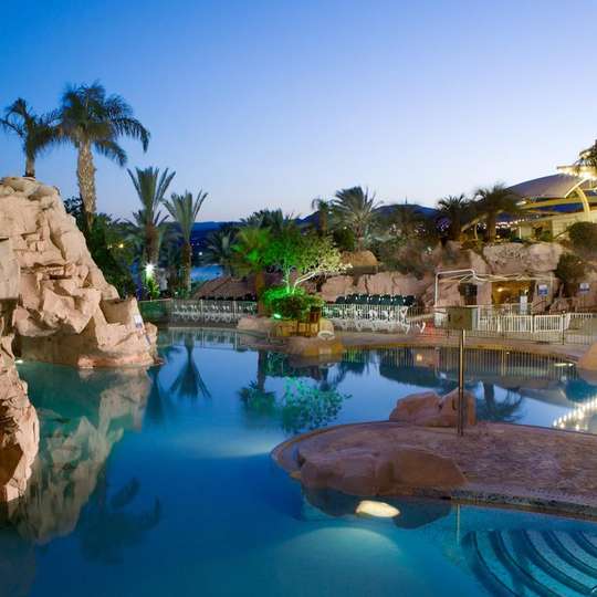 luxury hotels in Taba