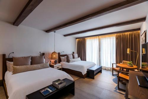 luxury hotels in Puerto Aventuras