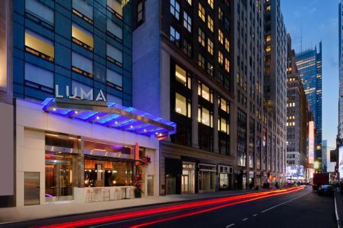 luxury hotels in Times Square