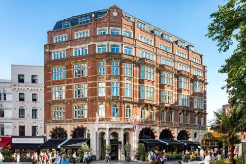 luxury hotels in Charing Cross