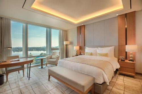 luxury hotels in Yangon