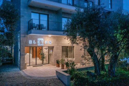 luxury hotels in Bar