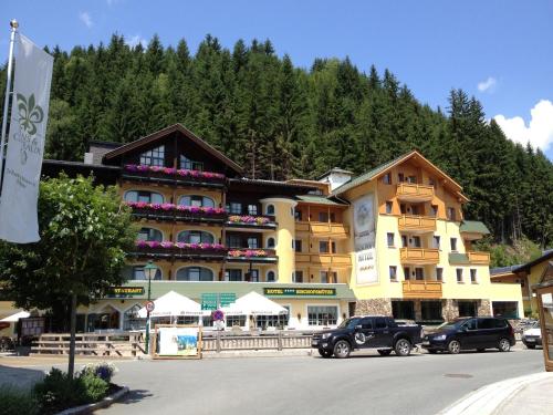 luxury hotels in Salzburger Sportwelt