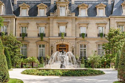 luxury hotels in Autoroute Utrecht Paris