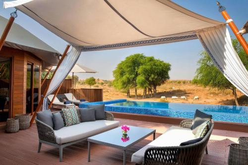 luxury hotels in Al Aqah