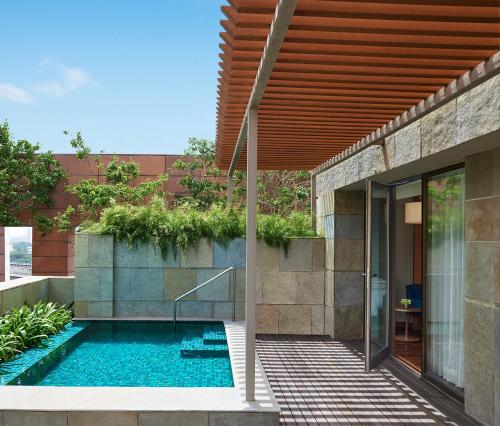 luxury hotels in Tripura, East