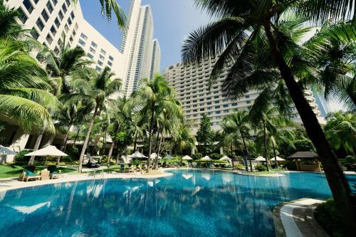 luxury hotels in Metro Manila
