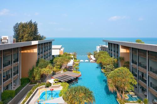 luxury hotels in Na Jomtien